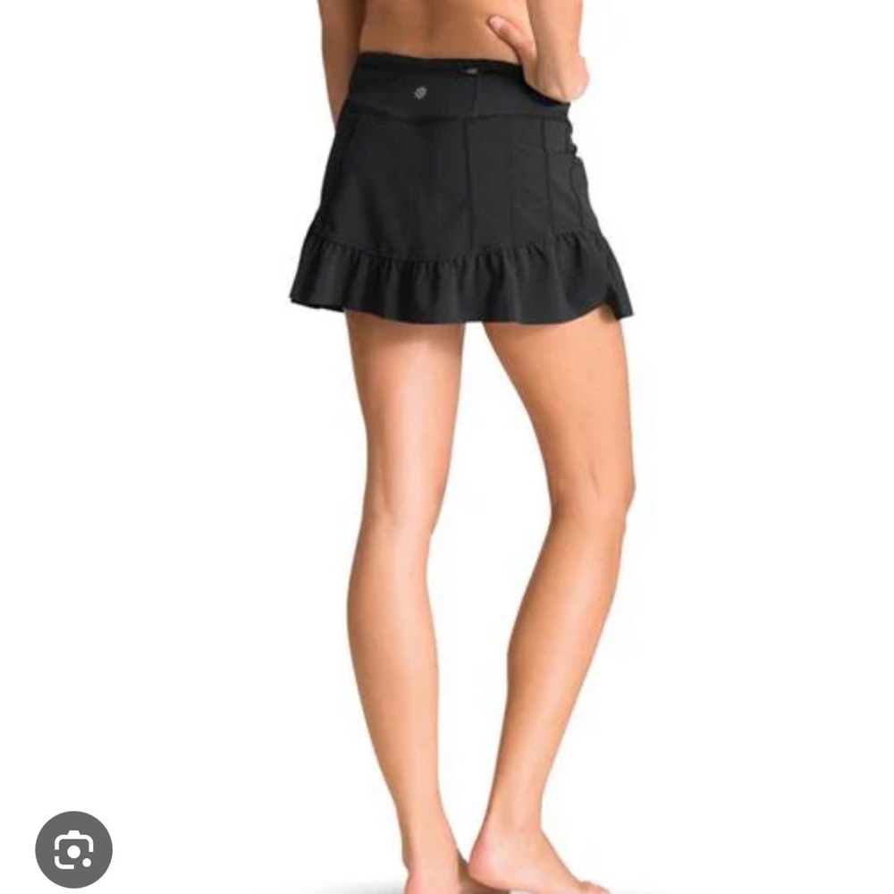 Athleta Take Off Ruffle Skorts size 8